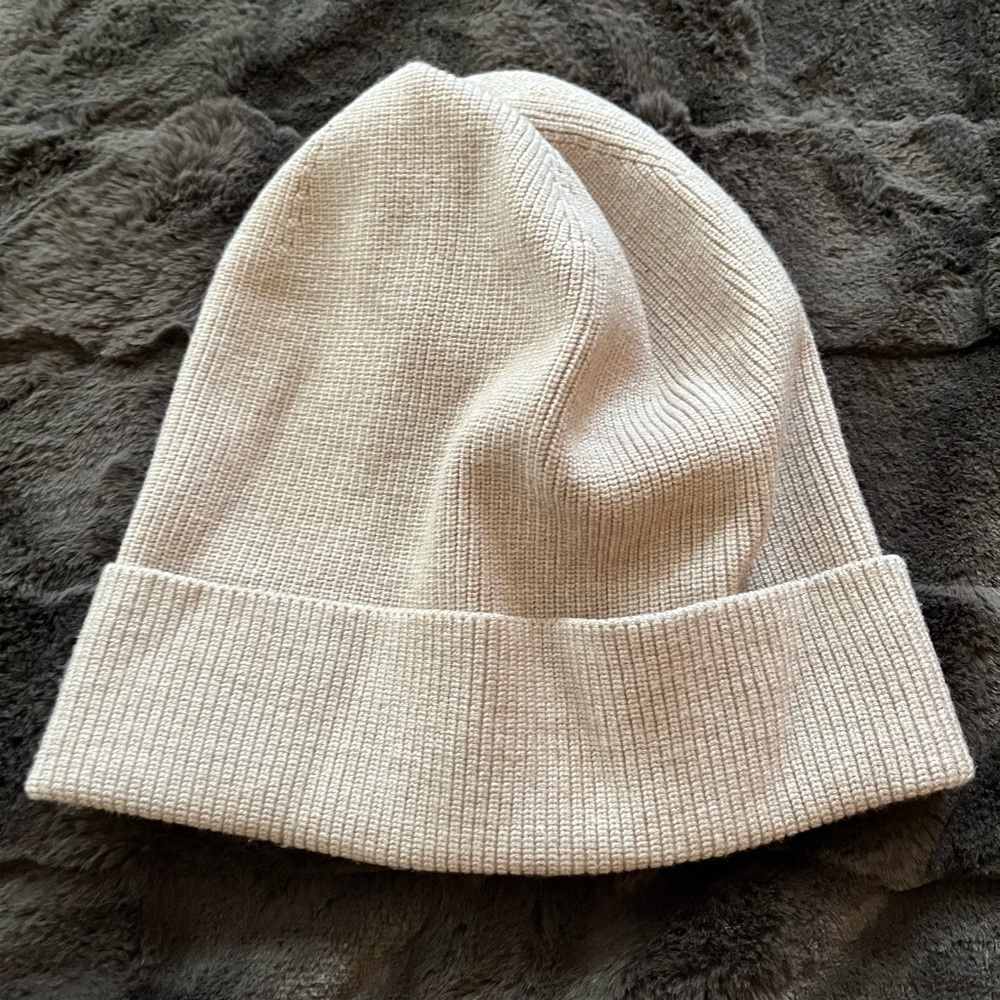 Banana Republic Beige Ribbed Knit Hat